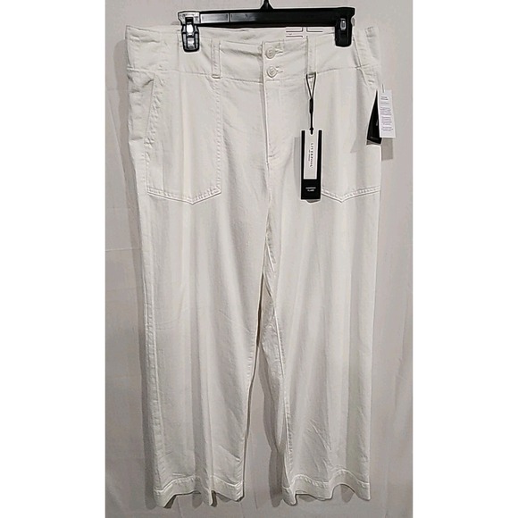 Liverpool Jeans Company Pants - Liverpool Pants NWT Womens‎ Size 12/31 Soft White, Hannah Flare 4 Pockets